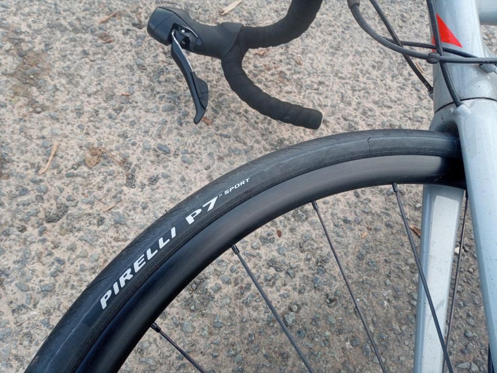 2021 Pirelli P7 Sport rim 4.jpg