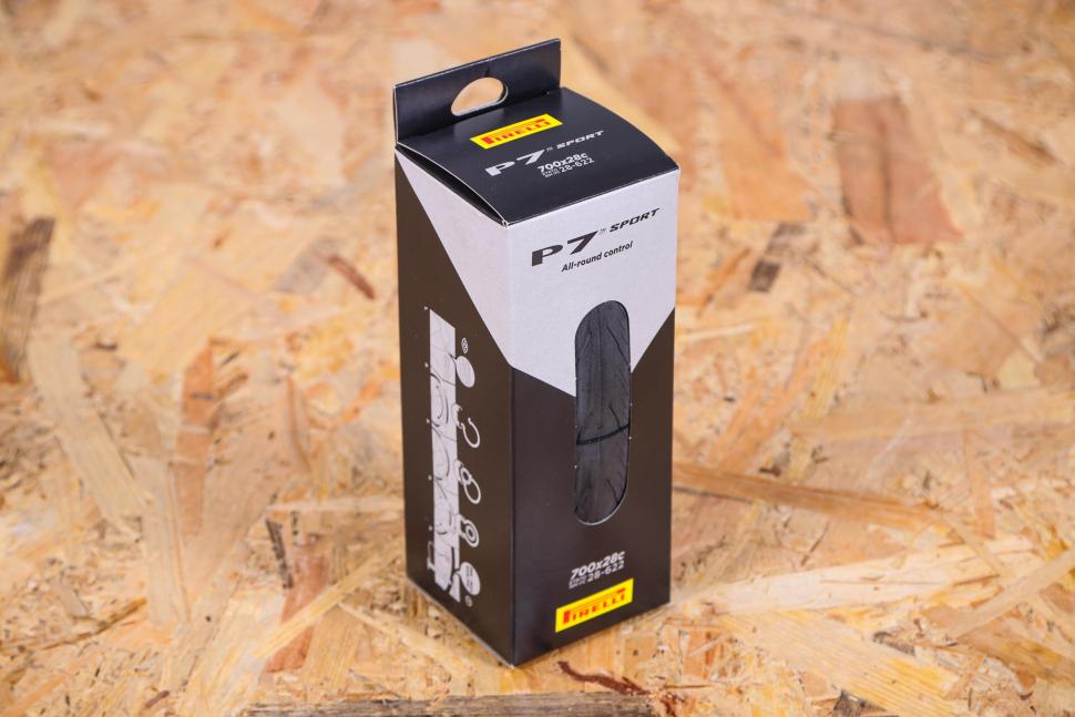 2021 Pirelli P7 Sport tyre 700x28C - boxed.jpg