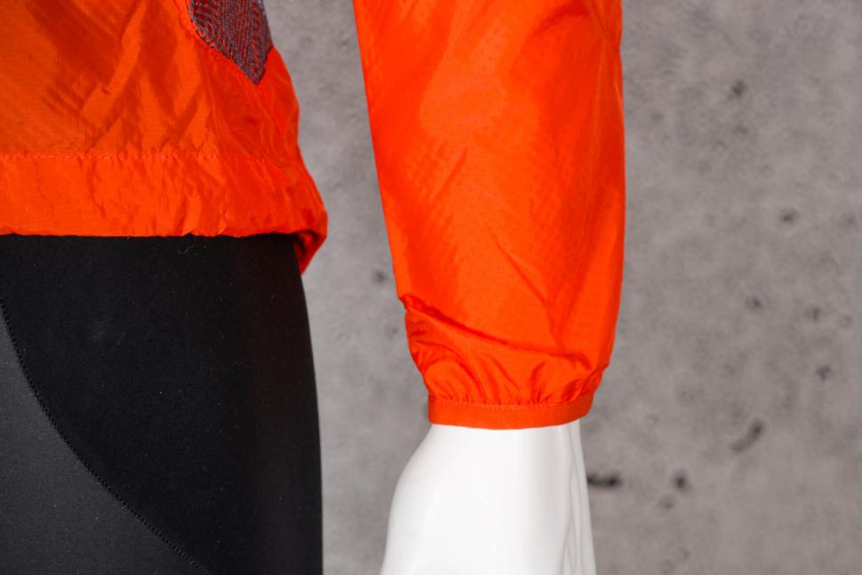 2021 Polaris Bikewear Pioneer Windproof Jacket - cuff.jpg