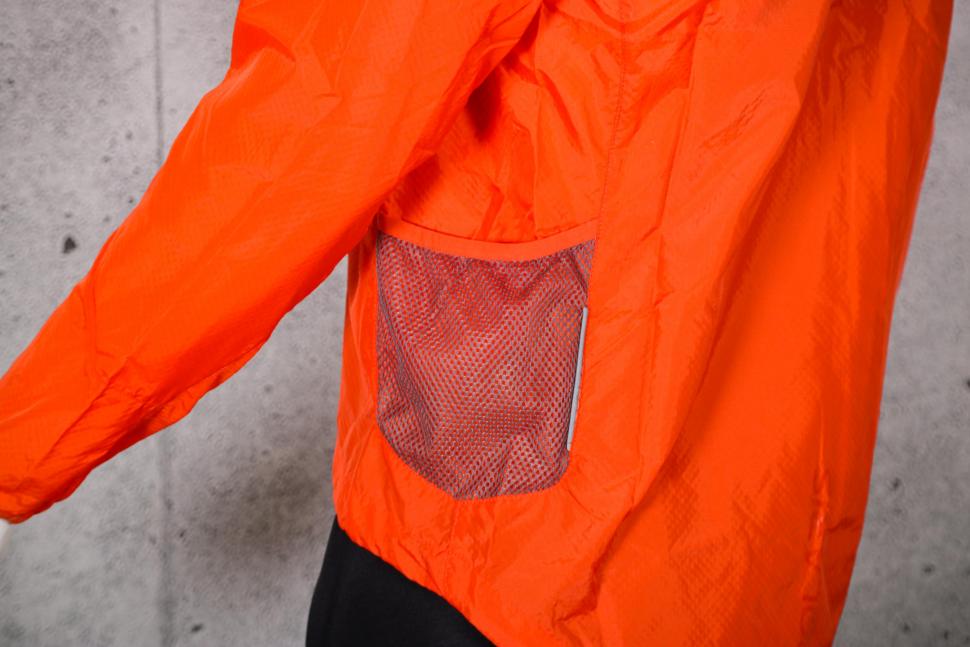 2021 Polaris Bikewear Pioneer Windproof Jacket - side mesh pocket.jpg