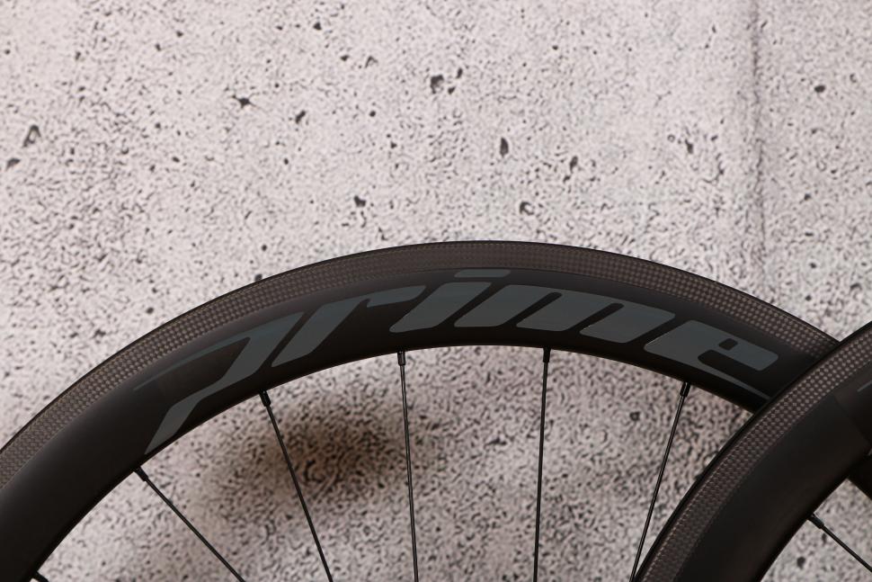 2021 Prime RR-50 V3 Carbon Clincher Wheelset - rime detail.jpg