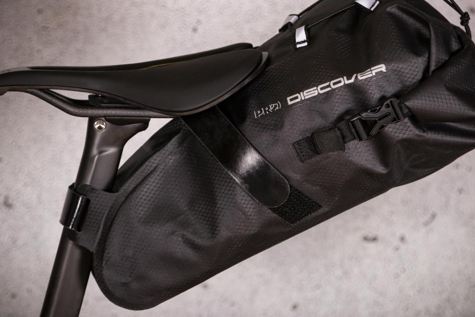 2021 PRO Discover Team Seatpost Bag - straps.jpg