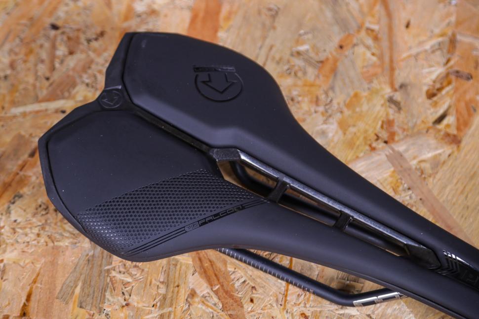 2021 PRO Falcon Performance Saddle - rear.jpg