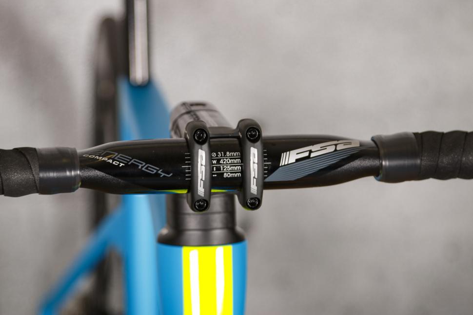2021 Quintana Roo SRFive - bars 2.jpg