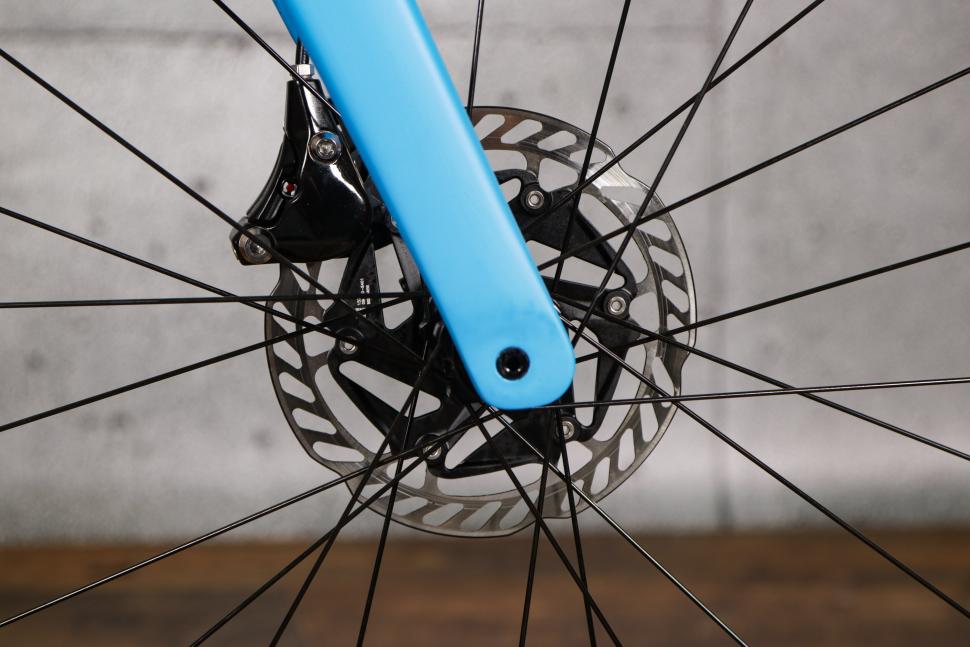 2021 Quintana Roo SRFive - fork detail.jpg
