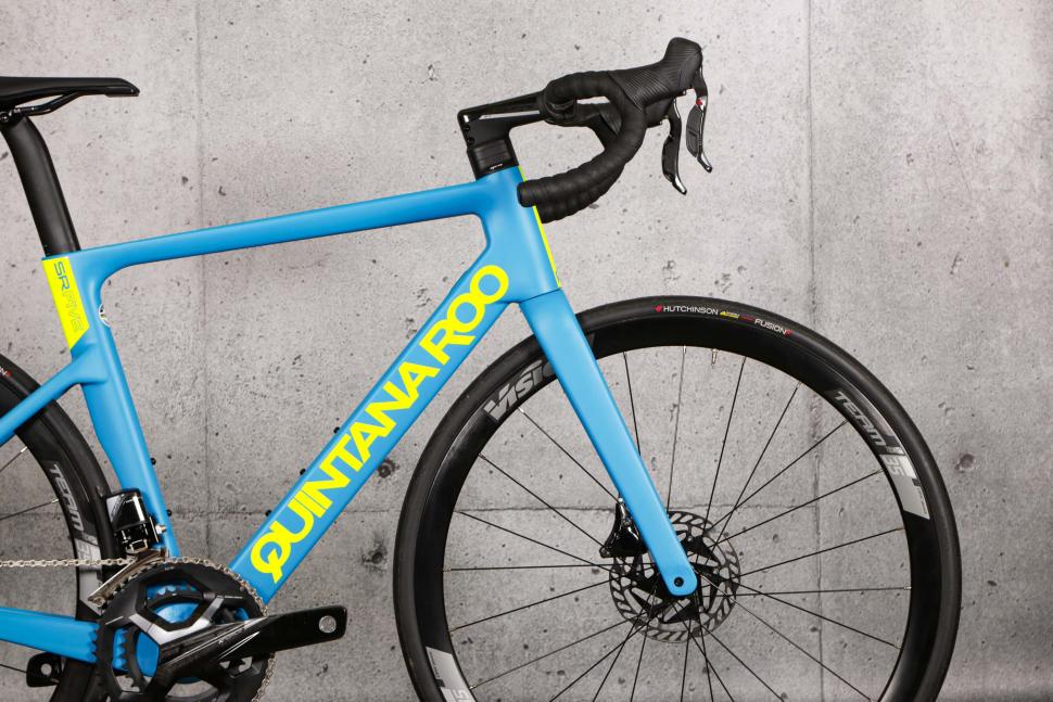 2021 Quintana Roo SRFive - front.jpg