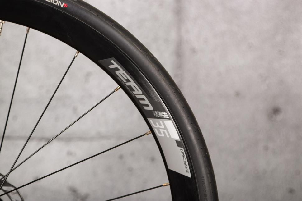 2021 Quintana Roo SRFive - rim.jpg