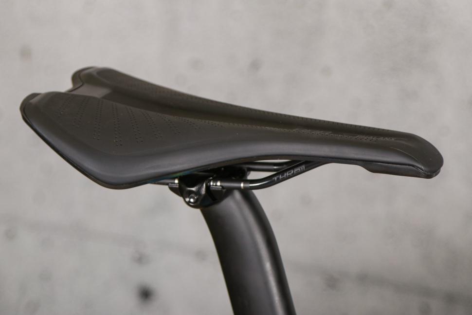 2021 Quintana Roo SRFive - saddle.jpg