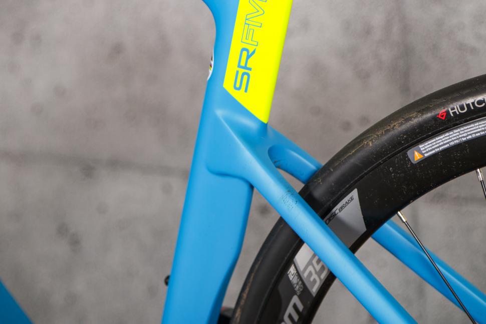 2021 Quintana Roo SRFive - seat stays.jpg