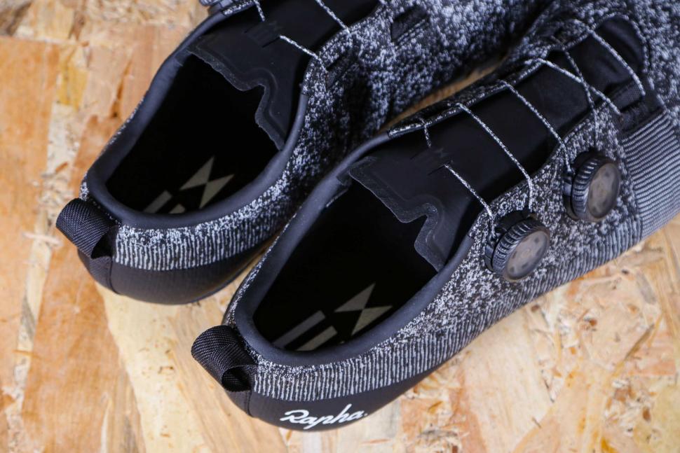 2021 Rapha Explore Powerweave Shoes - opening_.jpg