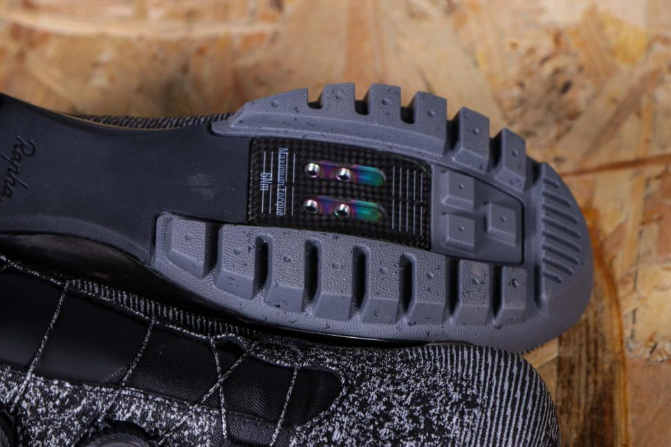 2021 Rapha Explore Powerweave Shoes - sole toe.jpg