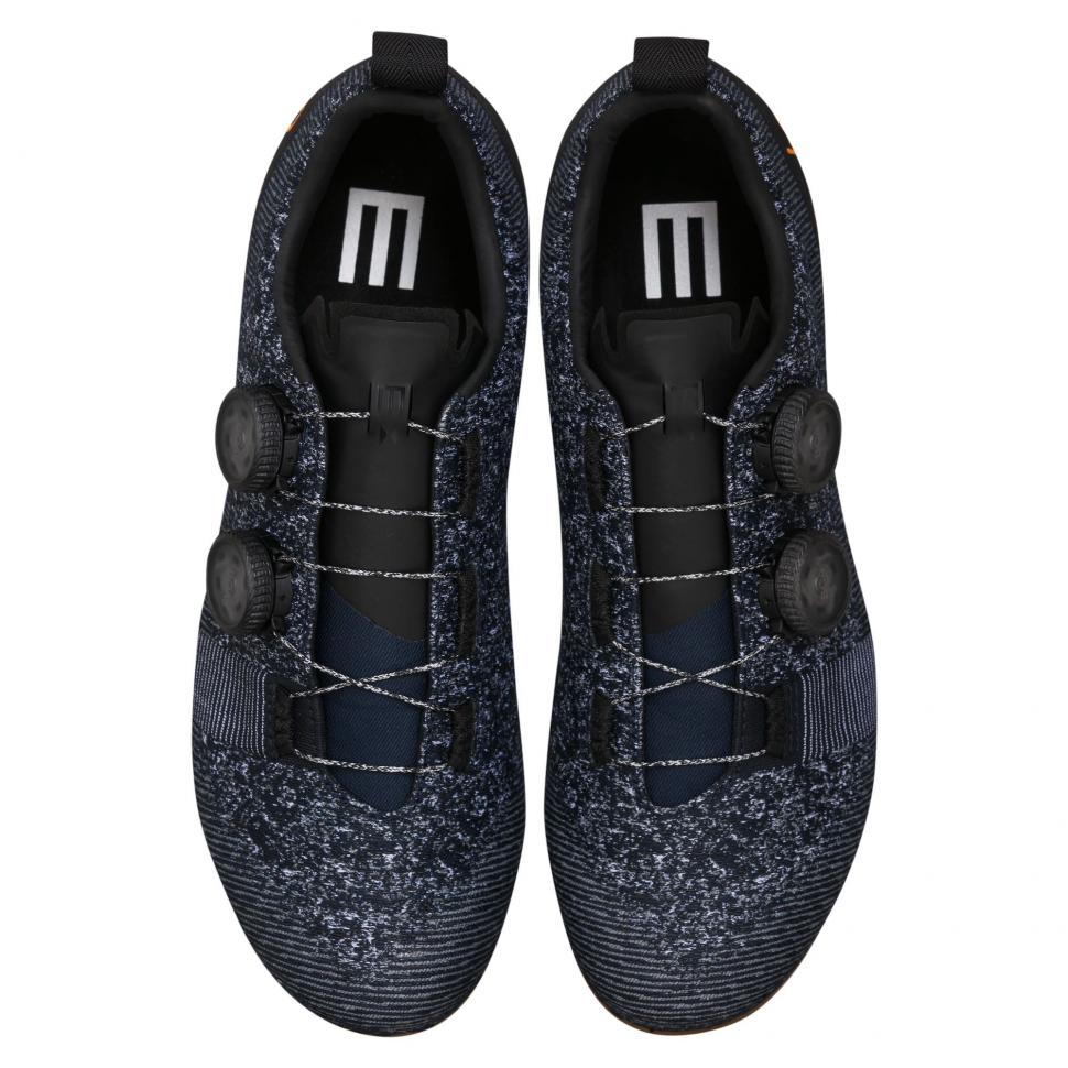 2021 Rapha Explore Powerweave shoes - top.jpeg