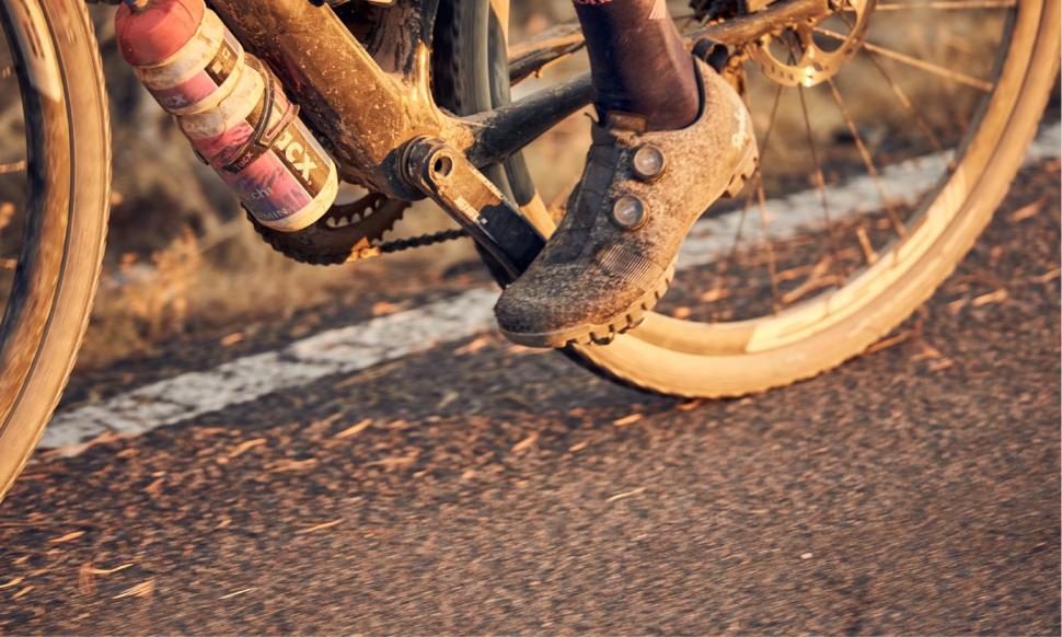 2021 Rapha Explore Powerweave shoes - in use.jpeg
