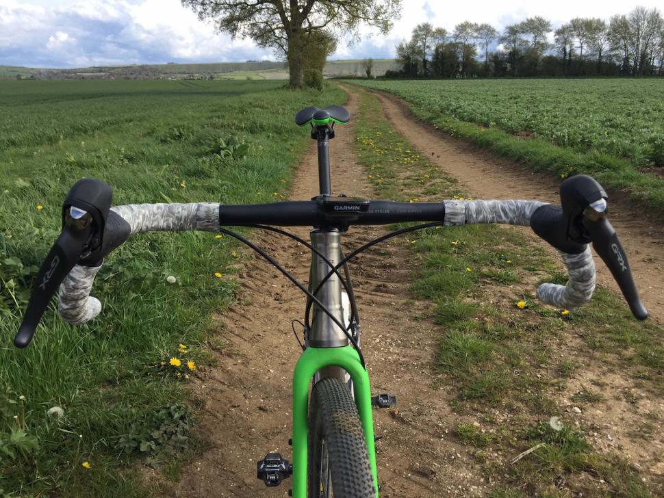 2021 Salsa Cowchipper Drop Bar mounted.jpg