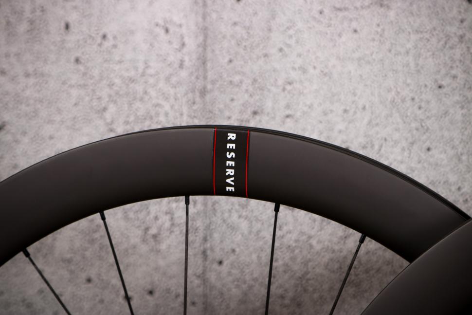 2021 Santa Cruz Reserve 50 road wheels - rim.jpg