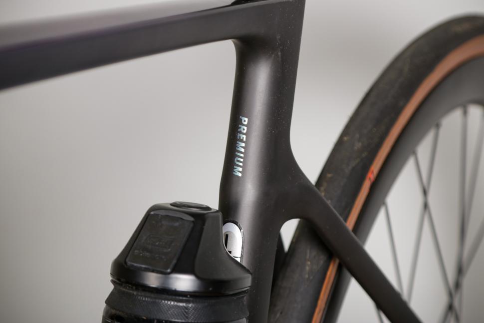2021 Scott Addict eRide - frame detail.jpg