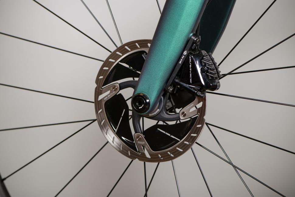 2021 Scott Addict eRide - front disc brake.jpg