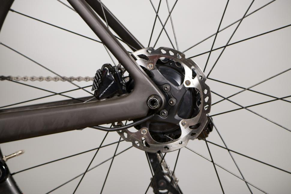 2021 Scott Addict eRide - rear disc brake.jpg