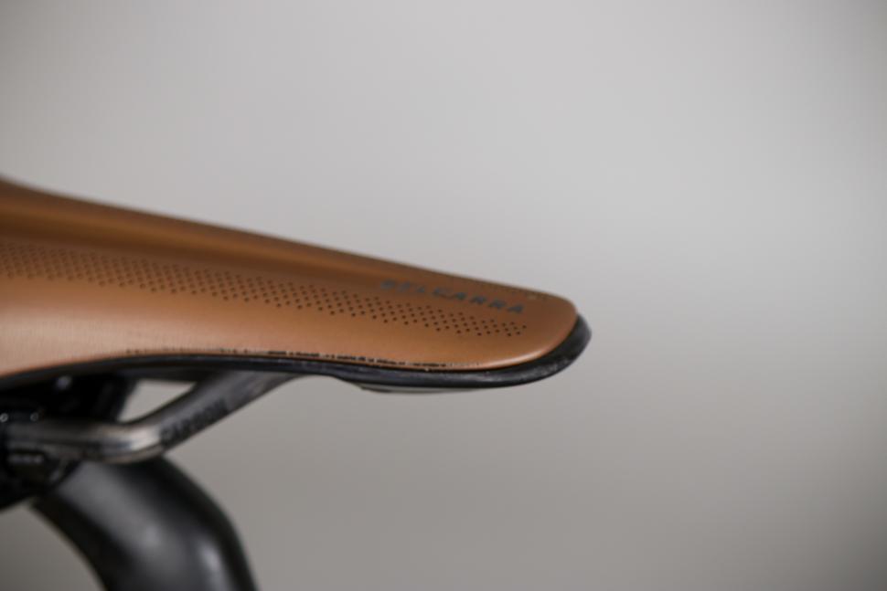2021 Scott Addict eRide - saddle detail.jpg