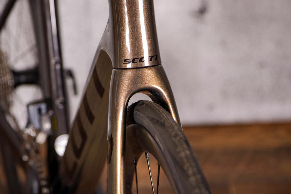 2021 Scott Addict RC 15 Prism - clearance.jpg