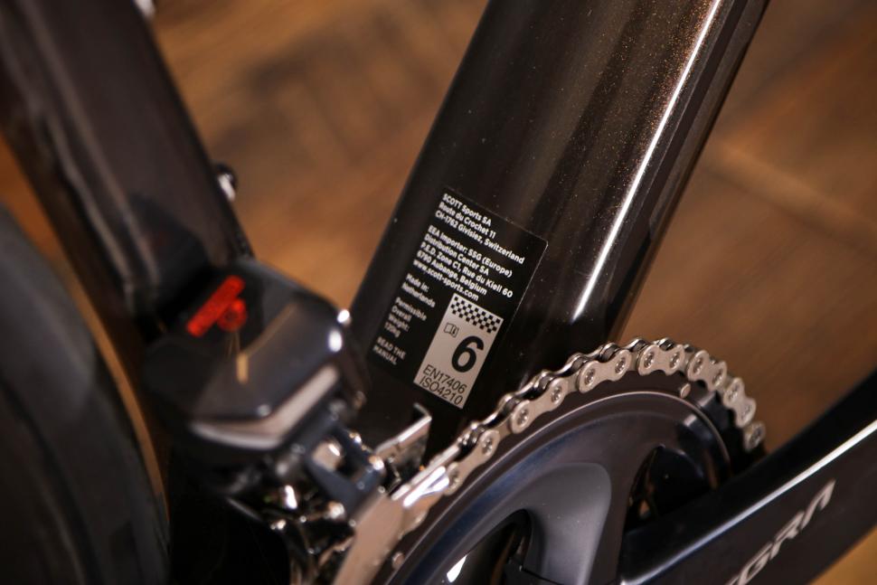 2021 Scott Addict RC 15 Prism - frame detail.jpg