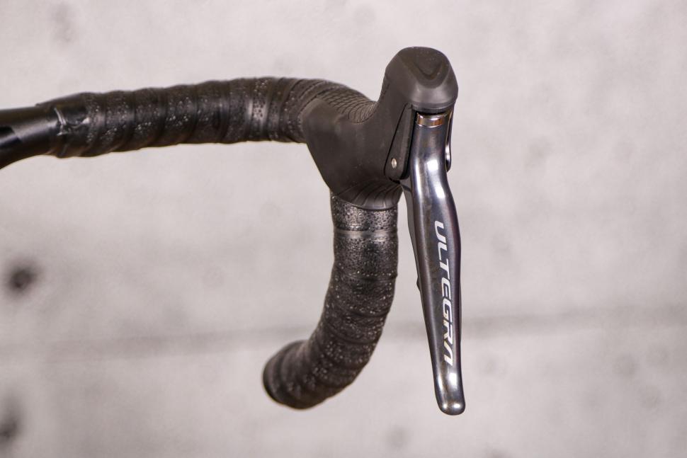 2021 Scott Addict RC 15 Prism - lever.jpg