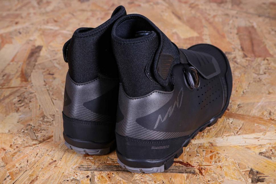 2021 Shimano MW7 GORE-TEX SPD Shoes - heels.jpg