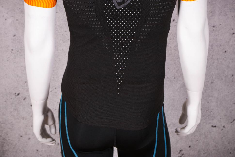 2021 Spatzwear BurnR Gilet - tail.jpg