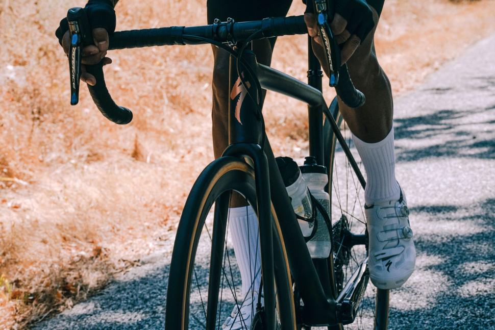 2021 Specialized Aethos action - 1.jpeg