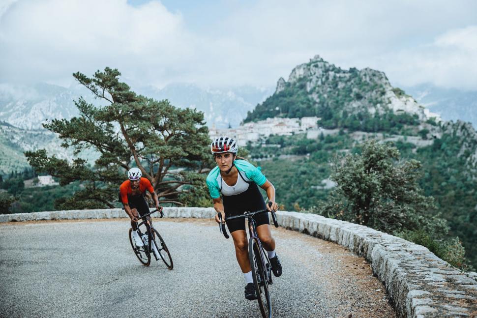 2021 Specialized Aethos action - 6.jpeg