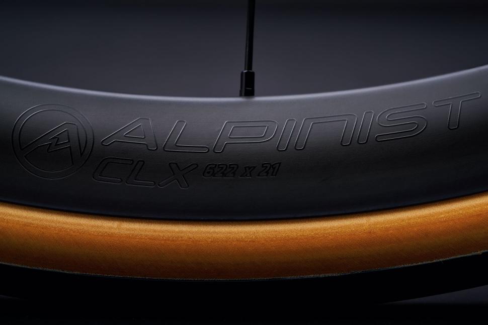 2021 Specialized Aethos Roval Alpinist rim - 1.jpeg