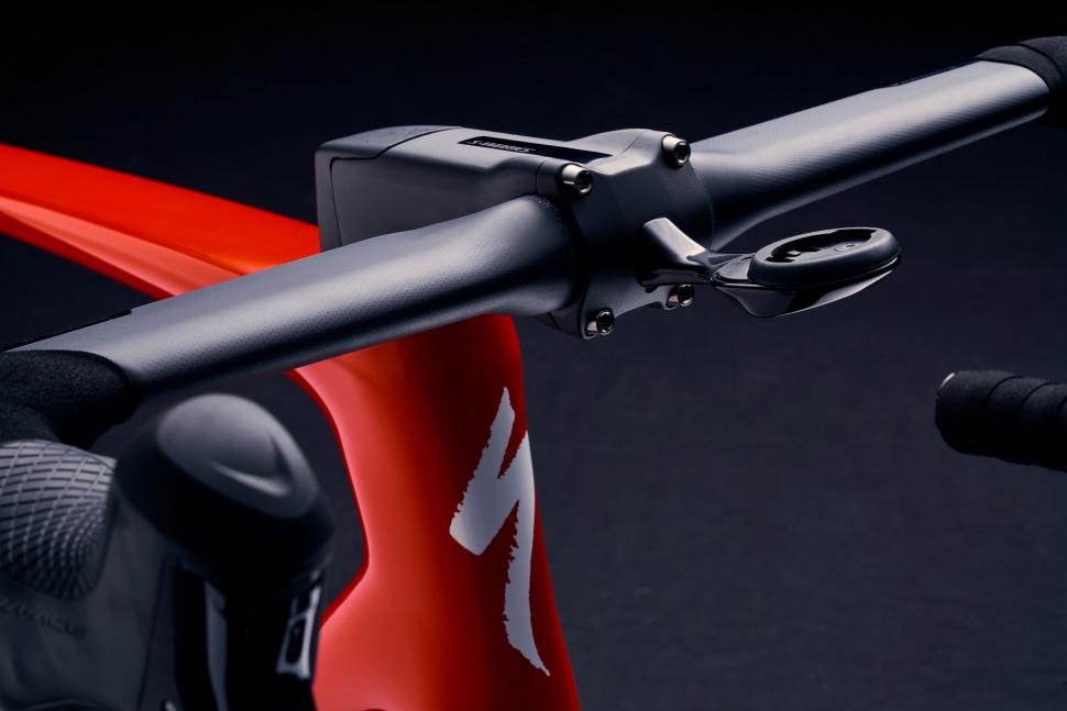2021 Specialized Tarmac SL7 bar stem.jpg