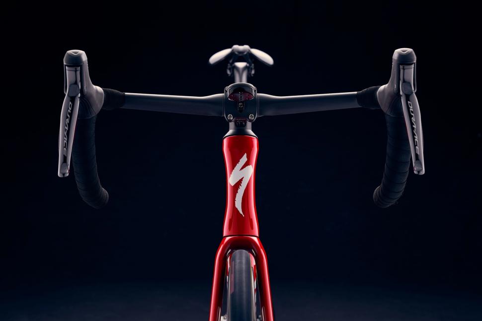2021 Specialized Tarmac SL7 head tube.jpg