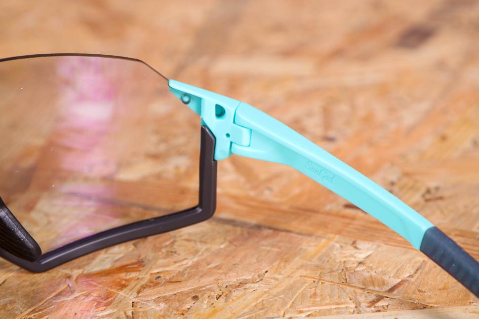 2021 SunGod AIRAS BF with Iris Photochromic lens - hinge.jpg