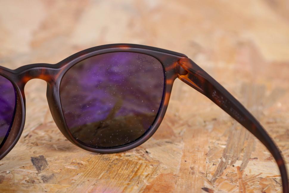 2021 SunGod Sierras sunglasses - hinge.jpg