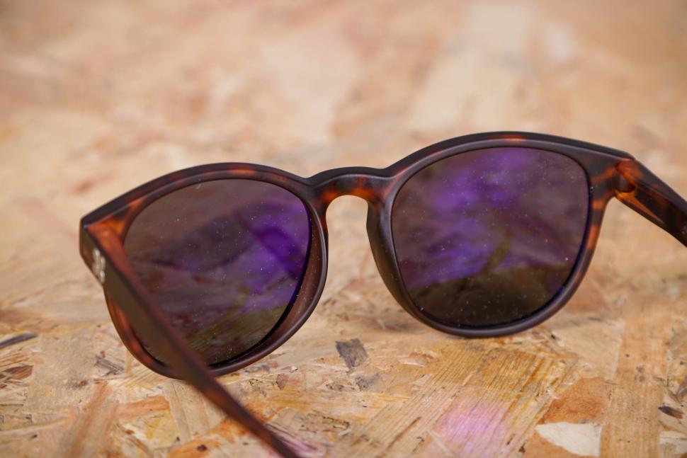 2021 SunGod Sierras sunglasses - nose bridge.jpg