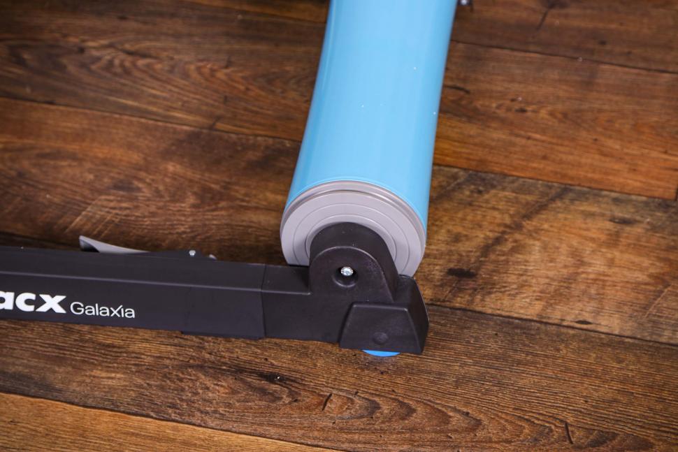 2021 Tacx Galaxia Advanced Roller Trainer - detail.jpg