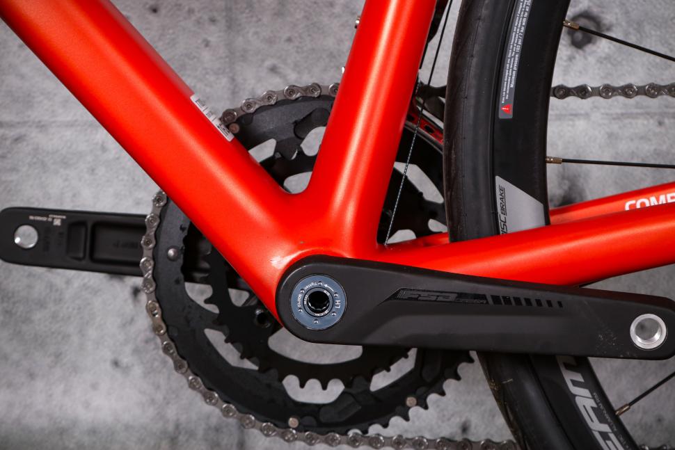 2021 Tifosi Scalare - bottom bracket.jpg