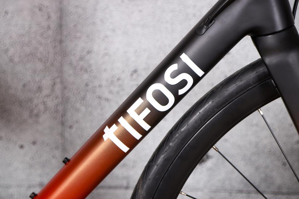 2021 Tifosi Scalare - down tube.jpg