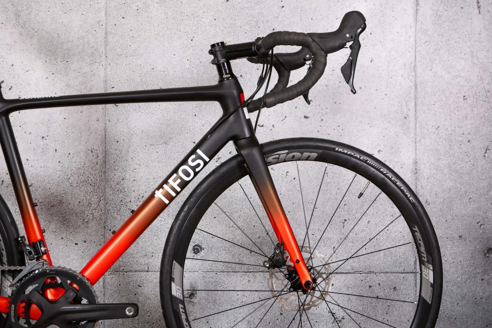 2021 Tifosi Scalare - front.jpg
