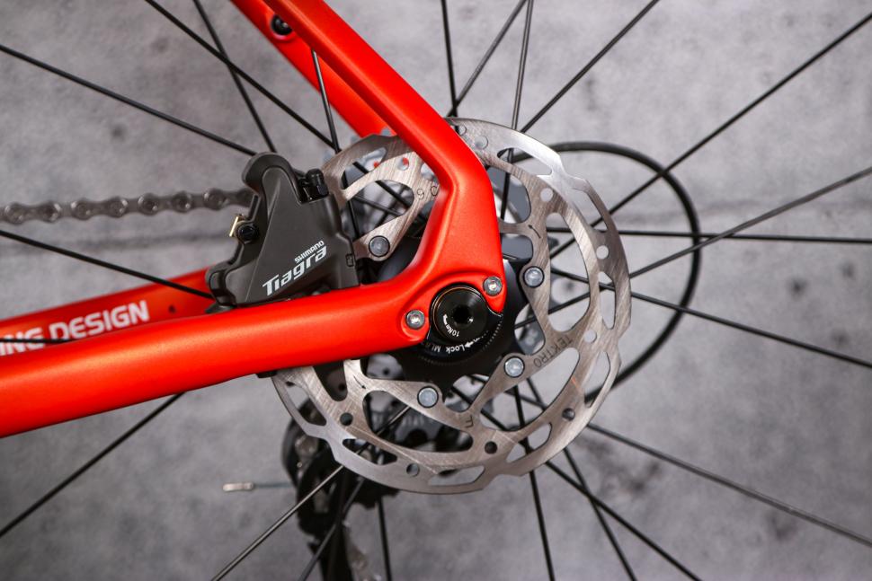 2021 Tifosi Scalare - rear disc brake.jpg