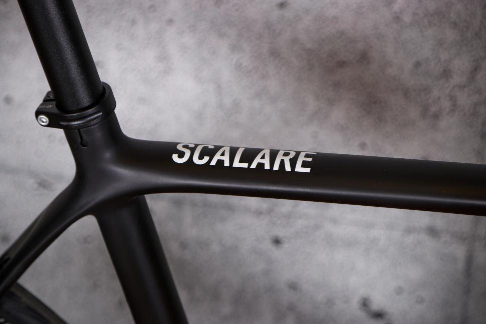 2021 Tifosi Scalare - top tube.jpg