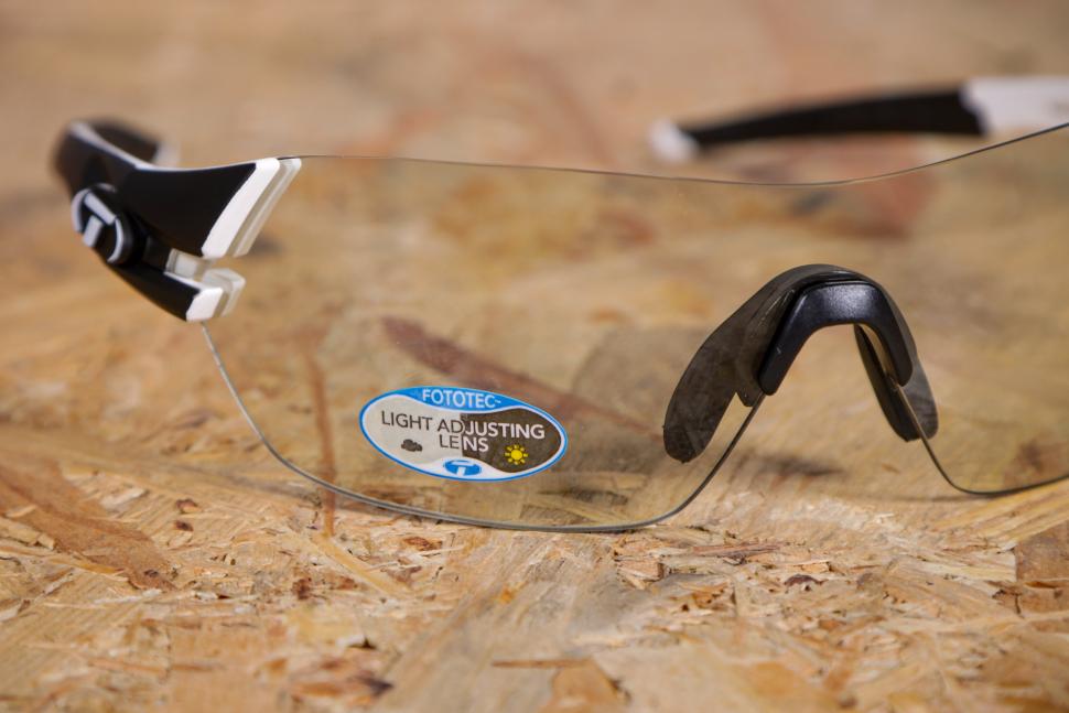 2021 Tifosi Slice Fototec Light Night Lens Sunglasses - light adjusting lens.jpg