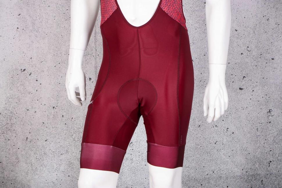 2021 Triban RC500 Special Edition Pocket Bib Shorts - leg front.jpg