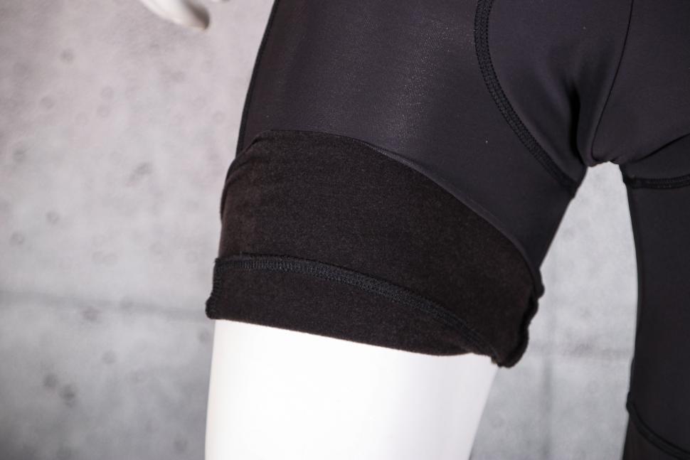 2021 Van Rysel RCR500 Super Roubaix Winter Bib Shorts - cuff inside.jpg