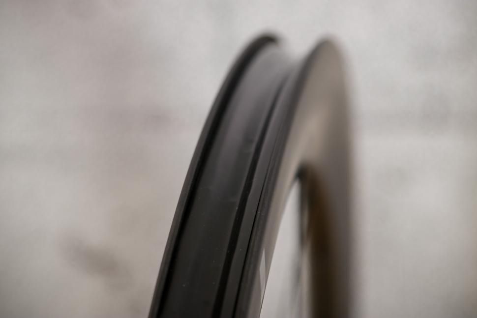 2021 VEL 50 RL Carbon Tubeless Disc Wheelset - rim bed 2.jpg