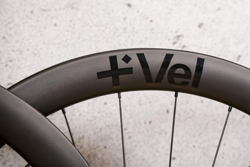 2021 VEL 50 RL Carbon Tubeless Disc Wheelset - rim detail 2.jpg