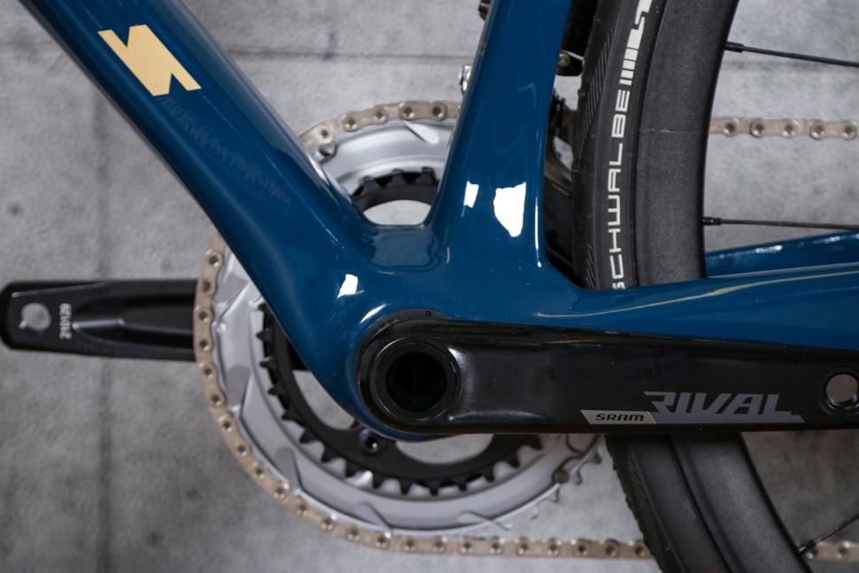 2021 Vitus Vitesse Evo - bottom bracket.jpg