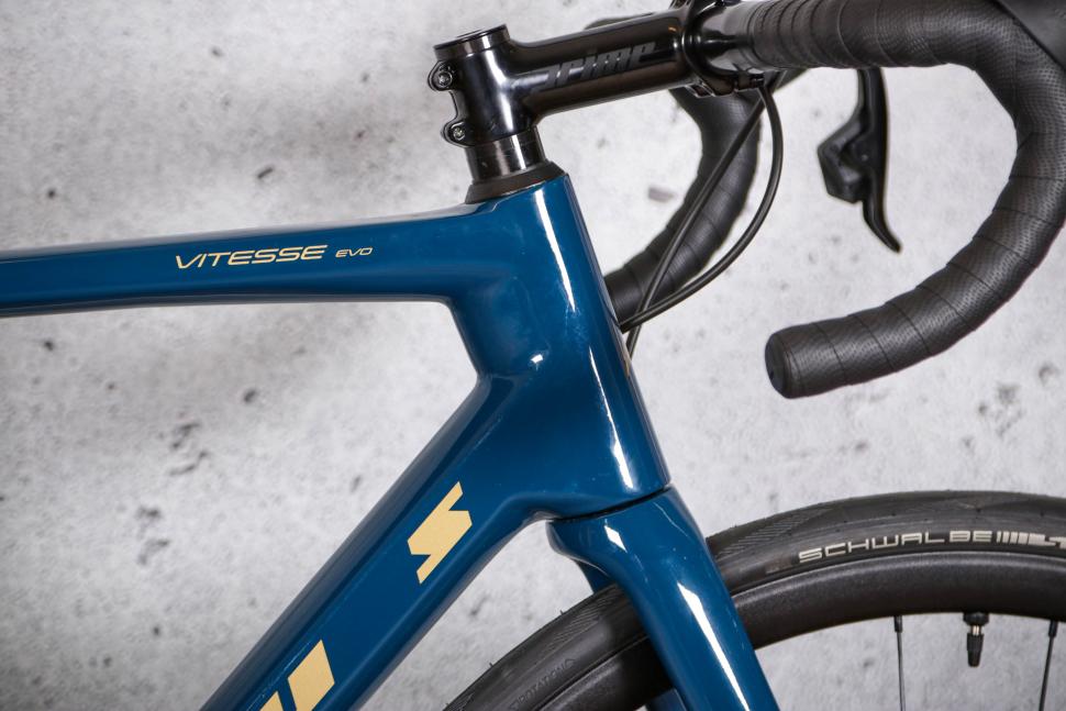 2021 Vitus Vitesse Evo - head tube.jpg