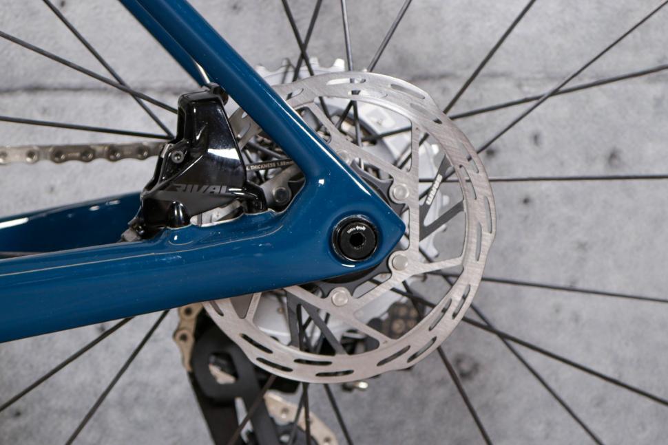 2021 Vitus Vitesse Evo - rear disc brake.jpg